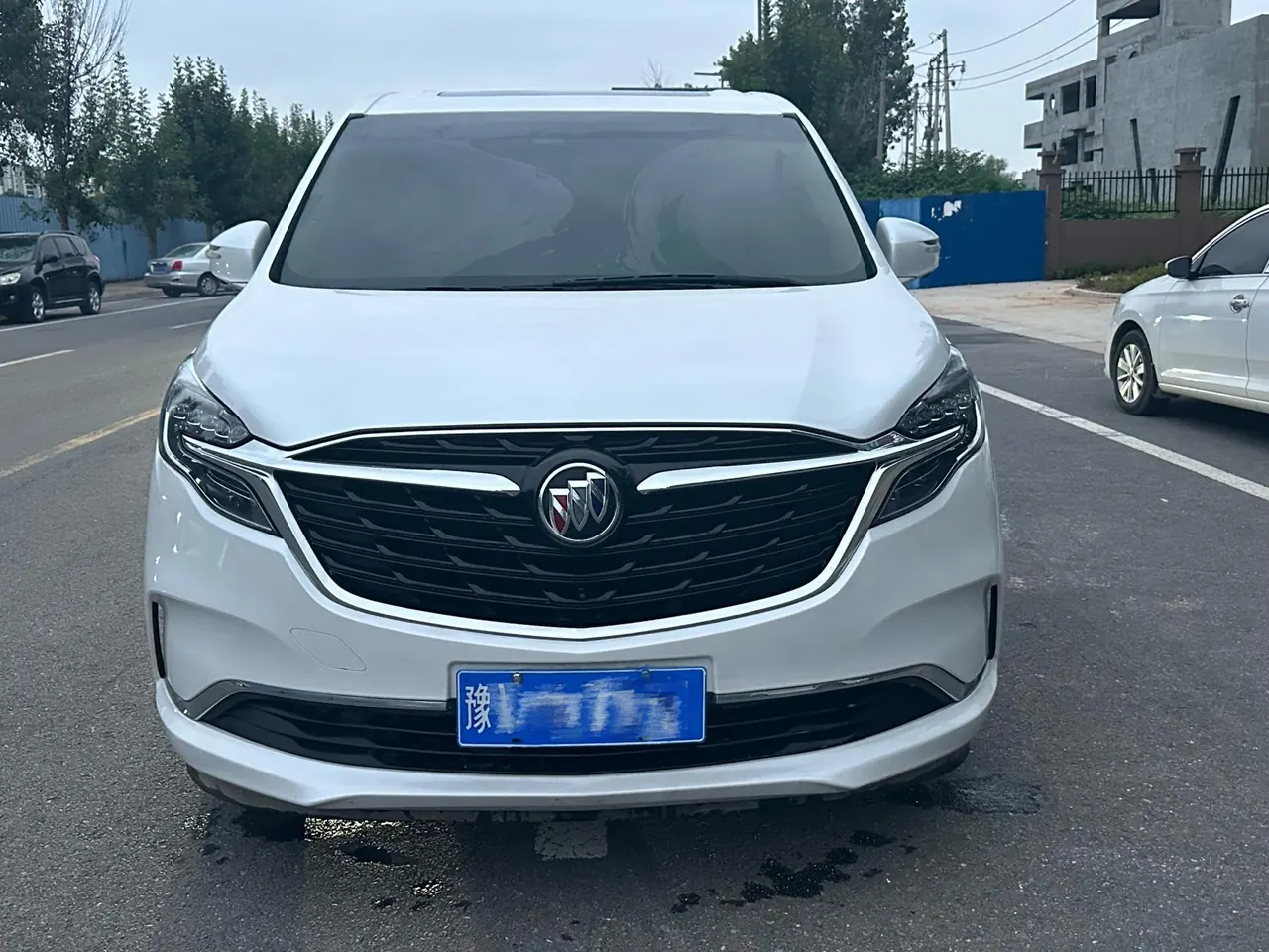 Buick 2021 GL8 ES Lu Zun 2.0T 653T Comfortable Automatic Gear 2