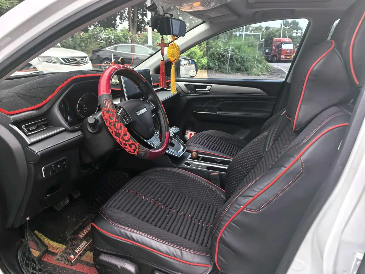 Haval 2023 M6 PLUS 1.5T Luxury Smart Joint Automatic Gear 5