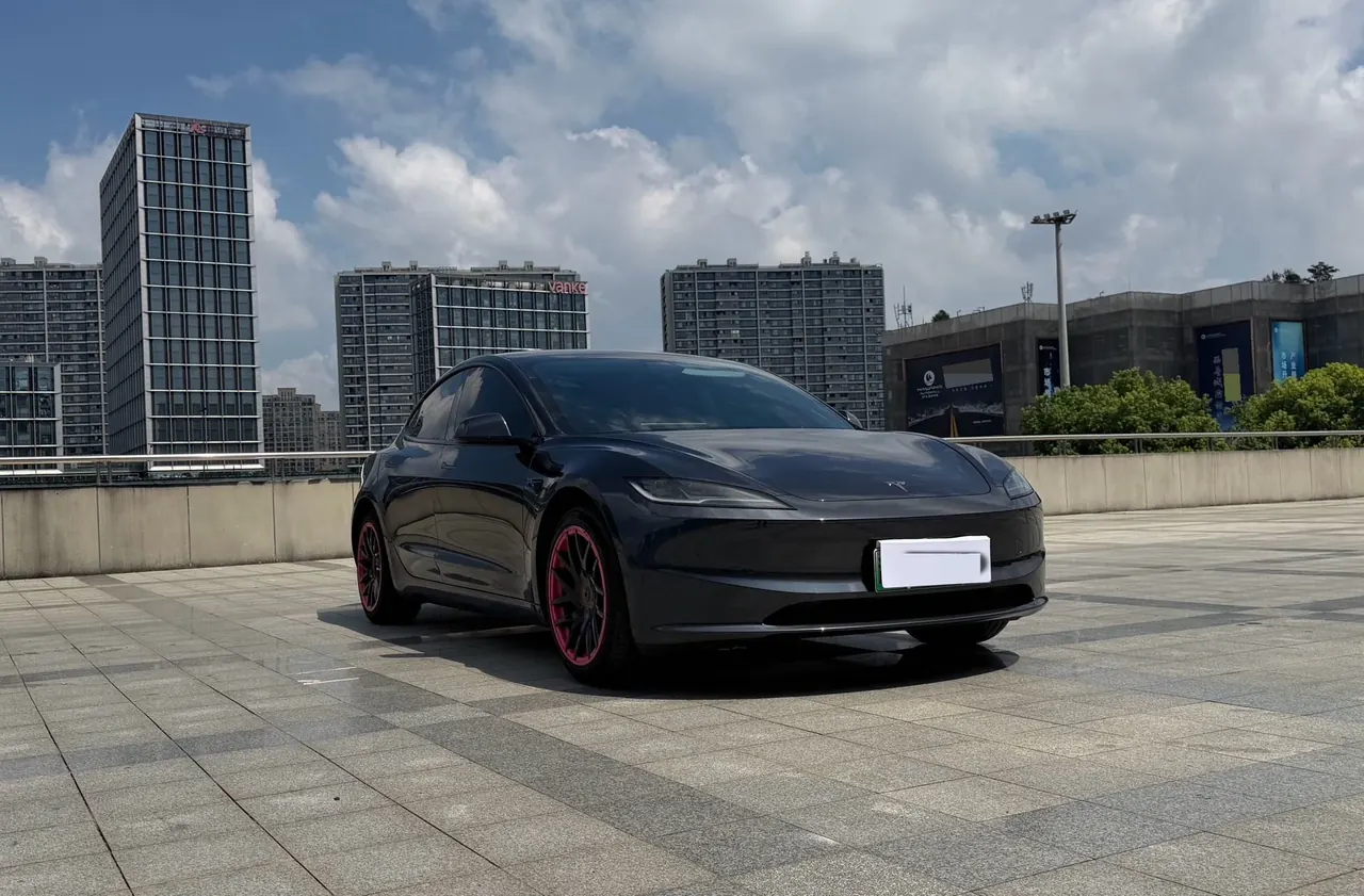 Tesla 2022 Model 3 rear-wheel drive version of automatic transmission 2