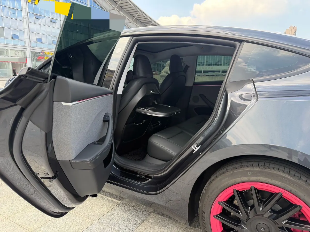 Tesla 2022 Model 3 rear-wheel drive version of automatic transmission 4