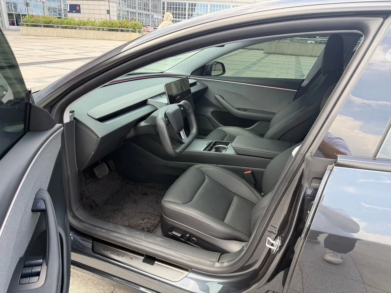 Tesla 2022 Model 3 rear-wheel drive version of automatic transmission 5