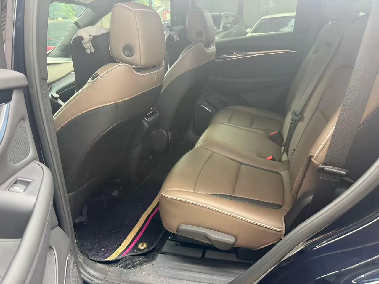 Buick 2022 Angke Flag 48V 2.0T 652T Four-wheel Drive Enjoy Flagship Automatic Gear 3