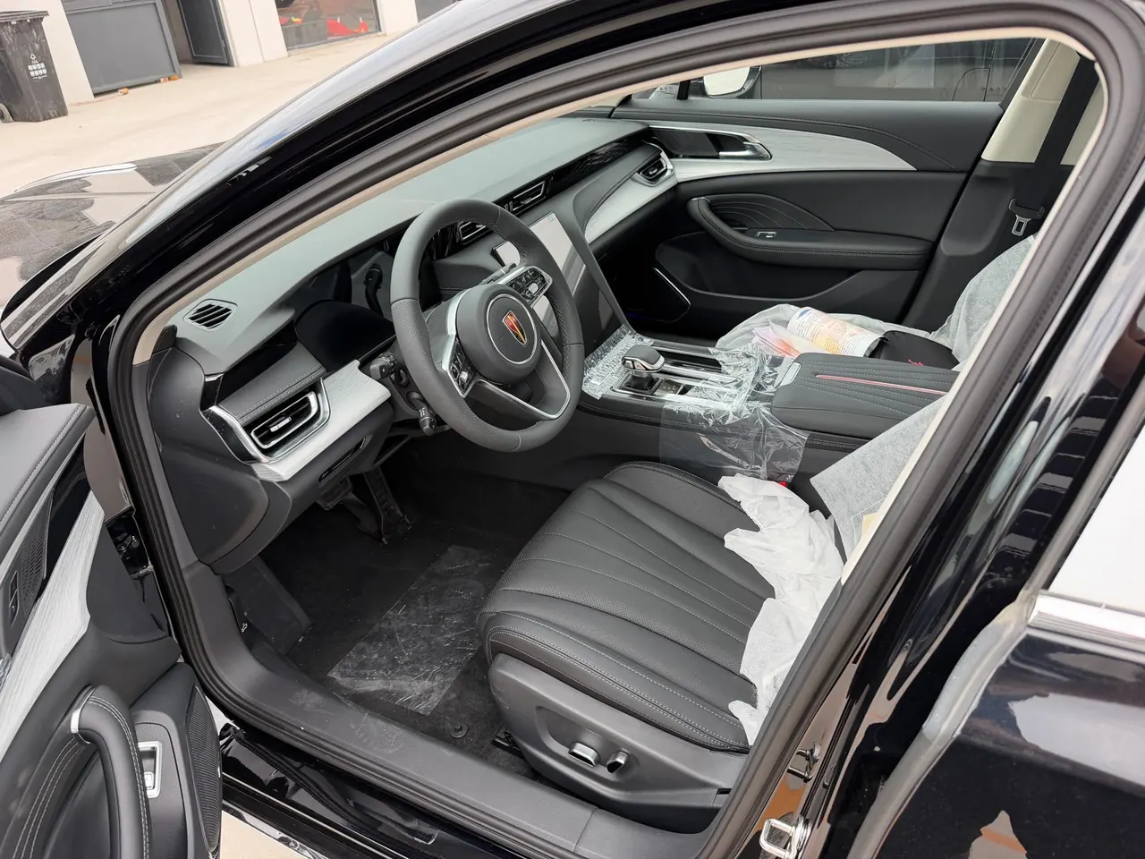 HongQi 2025 H5 2.0T Flag Chang 500000 Commemorative Automatic Gear 4