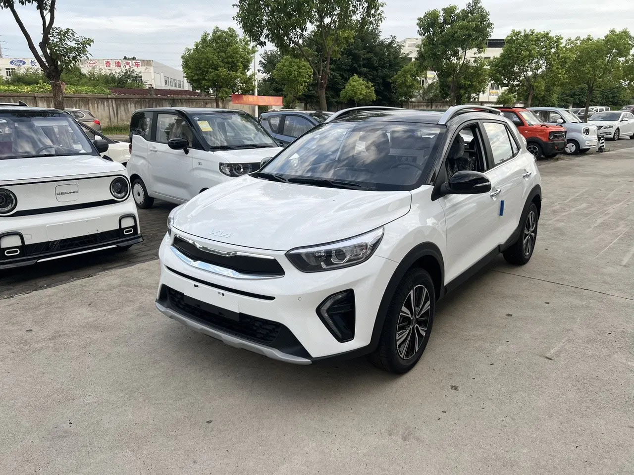 Open image lightbox: Kia 2026 Yi Run 1.4 Stepless Sunroof Edition Automatic Gear