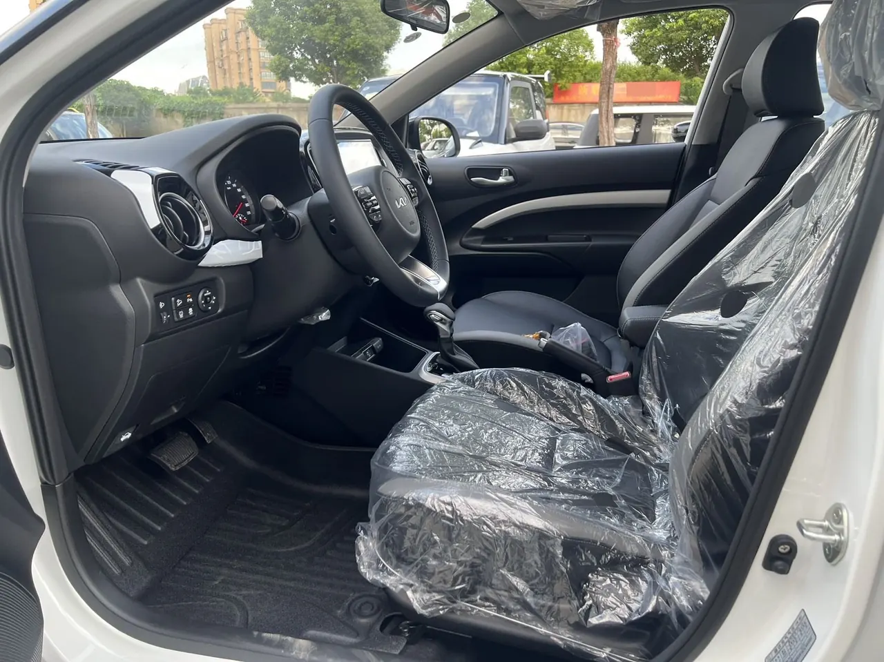 Kia 2026 Yi Run 1.4 Stepless Sunroof Edition Automatic Gear 4