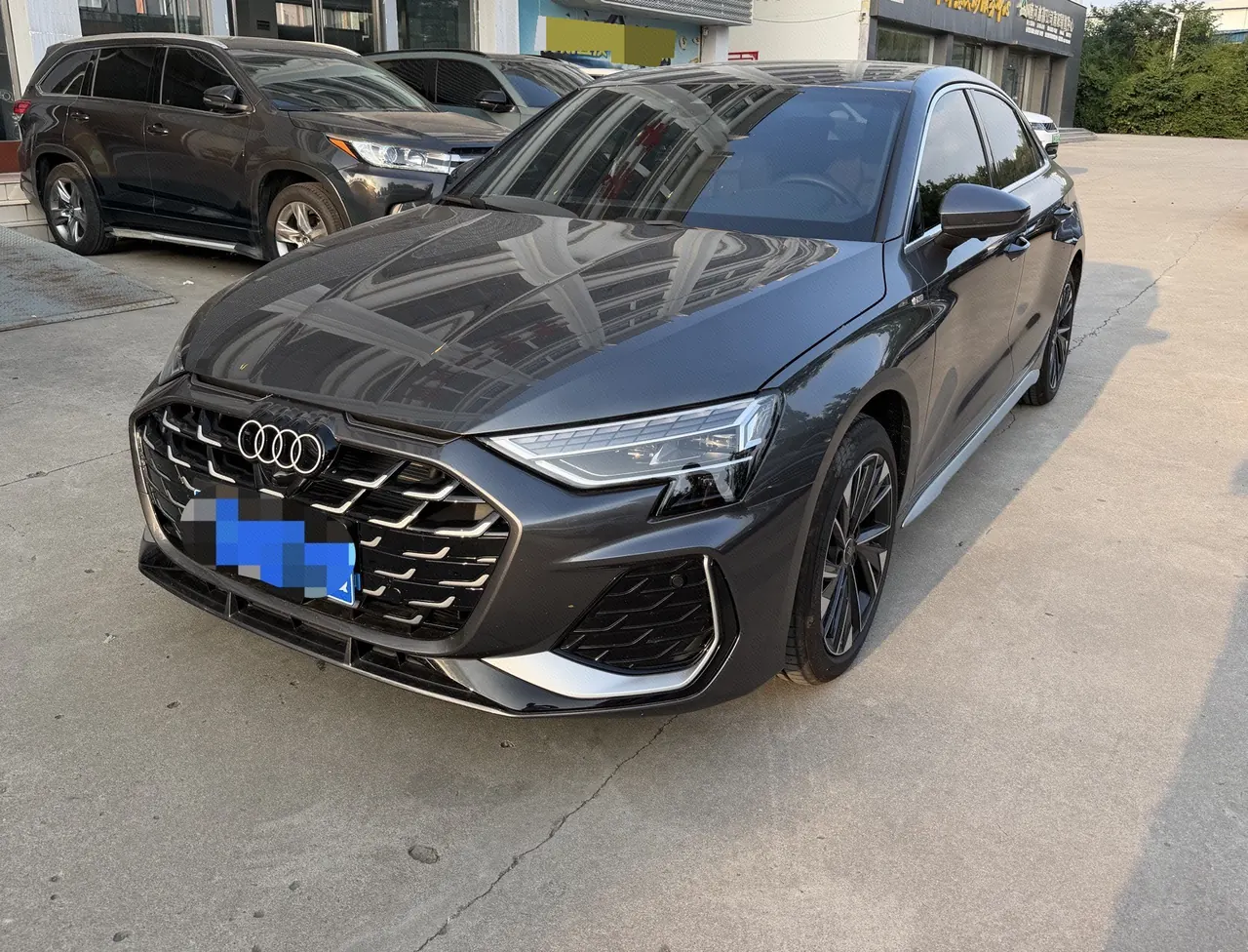 打开图片灯箱:Audi 2026 A3L Limousine 1.5TFSI 35TFSI Flying Pleasant (Modified) Automatic Gear