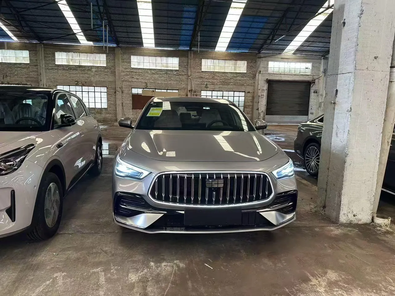 Geely Galaxy 2026 star shine 7 EM-i 1.5 220km four-wheel drive star shine version automatic gear 2
