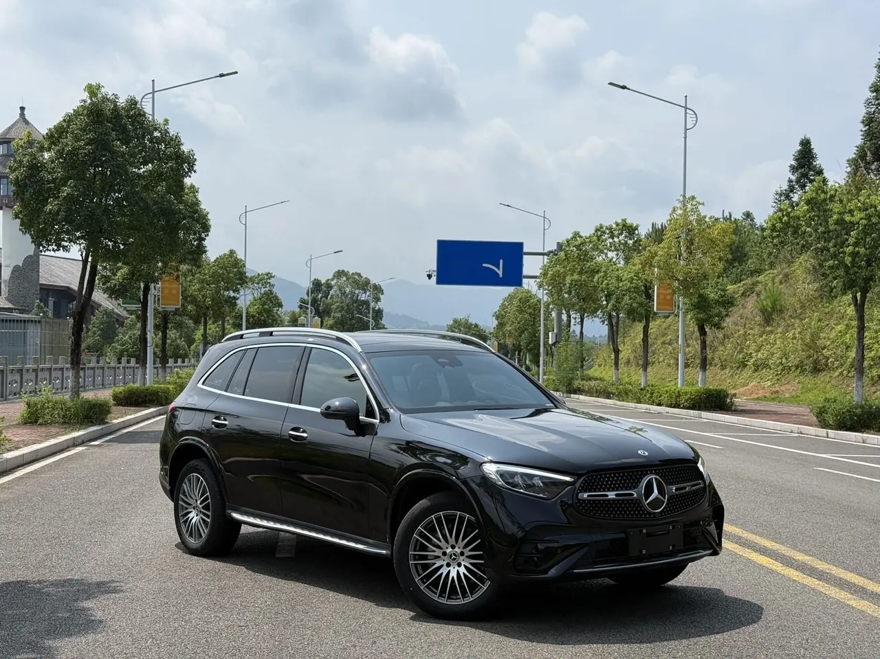 Mercedes Benz 2025 GLC 300 L 4MATIC 48V 2.0T Dynamic 5-seat (Modified) Automatic Gear 3