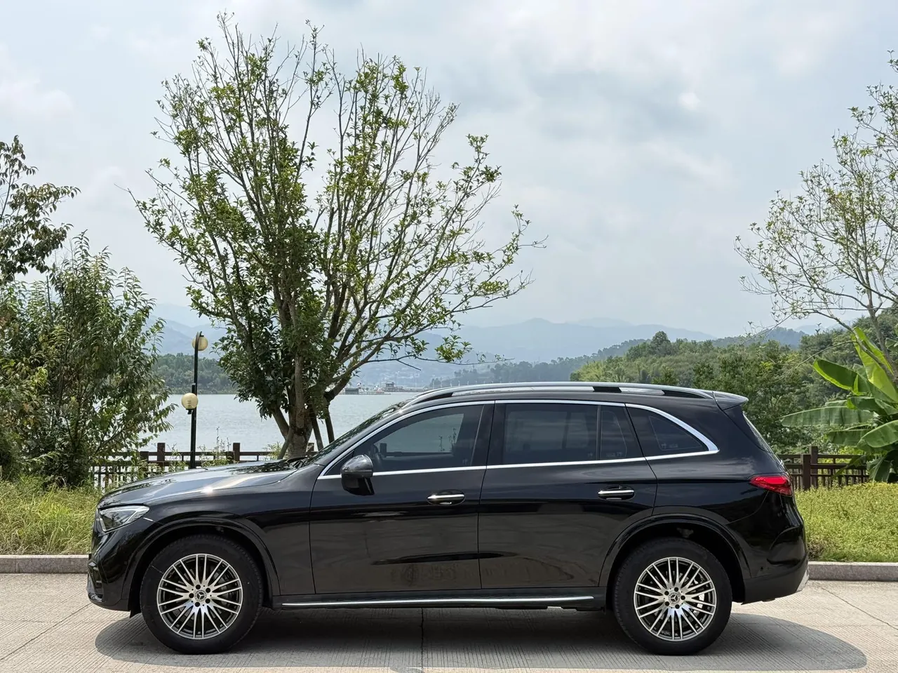 Mercedes Benz 2025 GLC 300 L 4MATIC 48V 2.0T Dynamic 5-seat (Modified) Automatic Gear 4
