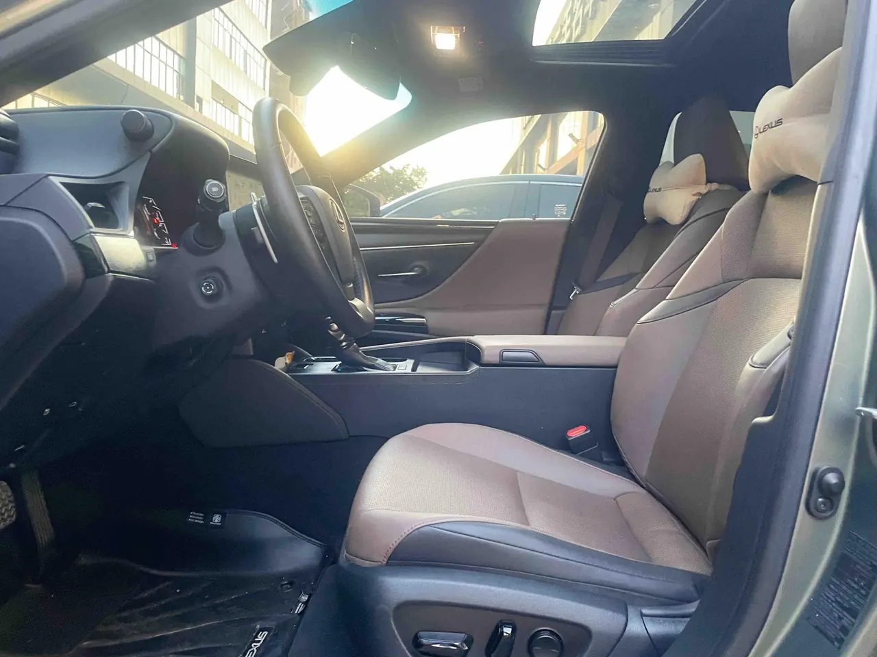 Lexus ES (Imported) 2022 ES200 2.0 Stepless Premium Edition Automatic Gear 3
