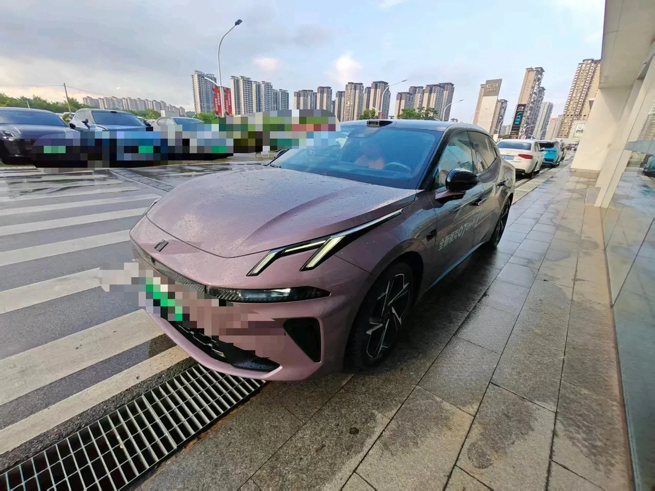 LYNK&amp;CO 2026 LYNK&amp;CO 07 EM-P 1.5T 126 Long Endurance Ultra H7 Automatic Gear - View 1