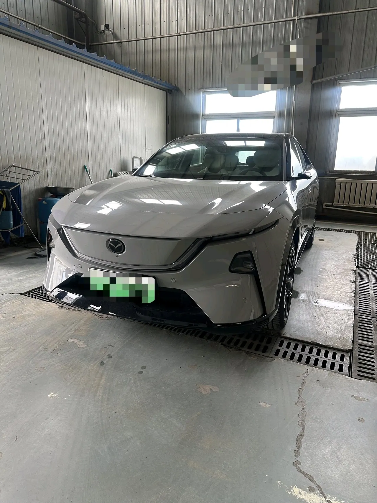 Mazda 2025 EZ-60 200 Max automatic gear - View 1
