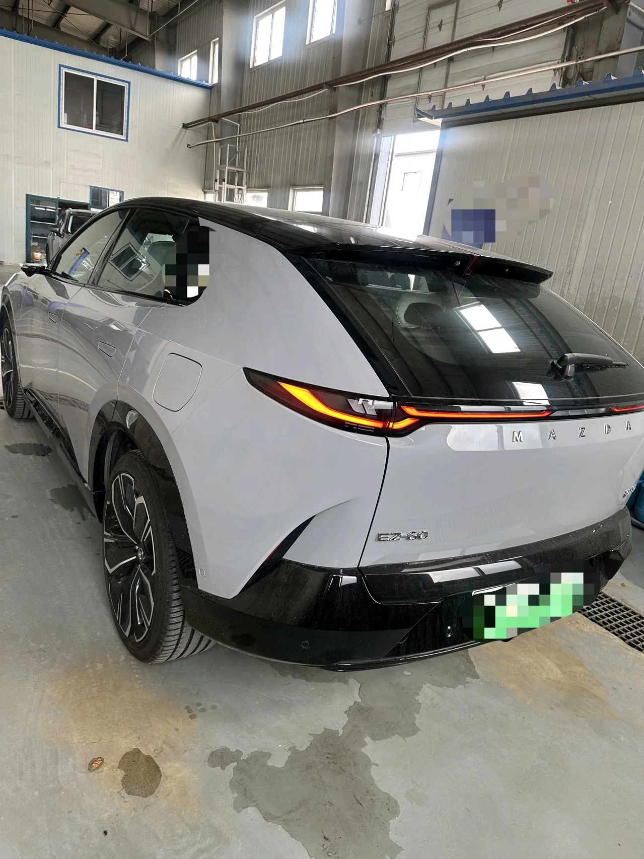 Mazda 2025 EZ-60 200 Max automatic gear 3