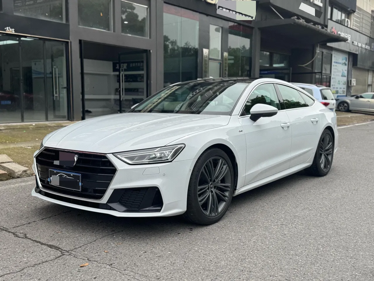 打开图片灯箱:Audi A7 (Imported) 2023 A7 Sportback 2.0TFSI 45TFSI Automatic Gear Selection