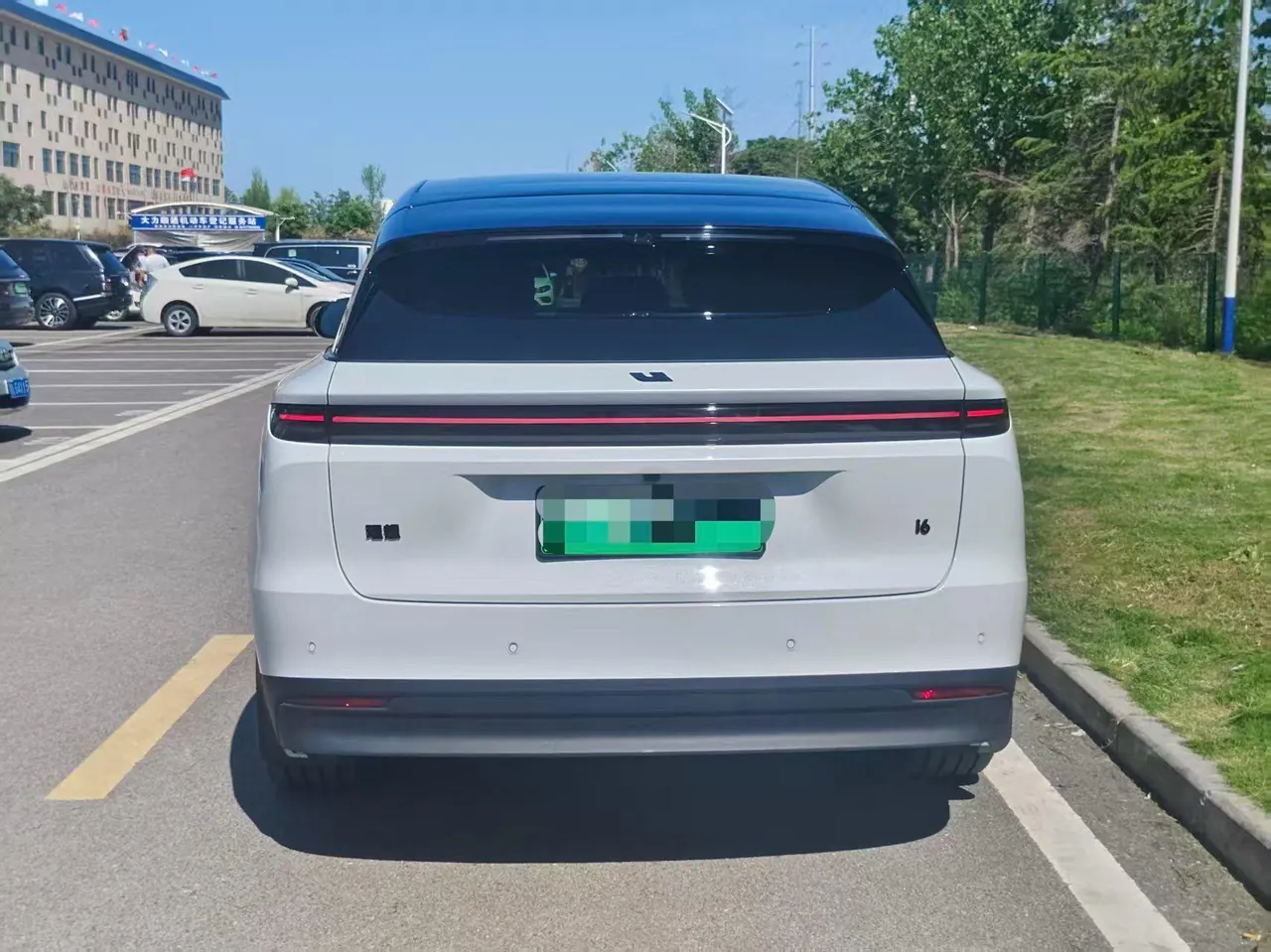 Li 2025 i6 four-wheel drive basic automatic transmission 12