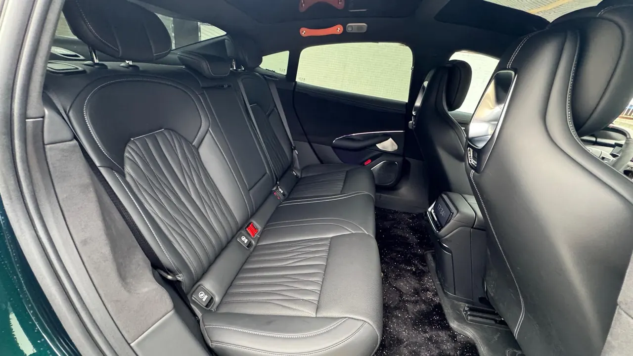 MI 2026 SU7 Standard Edition Automatic Gear 4