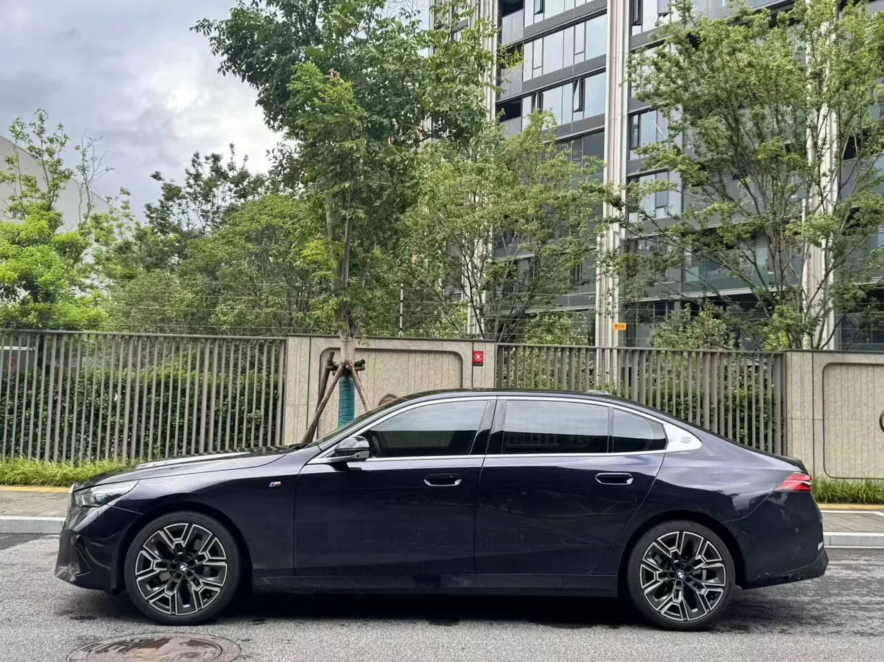 BMW 5 series 2025 530Li 48V 2.0T exclusive m sports suit automatic gear 5