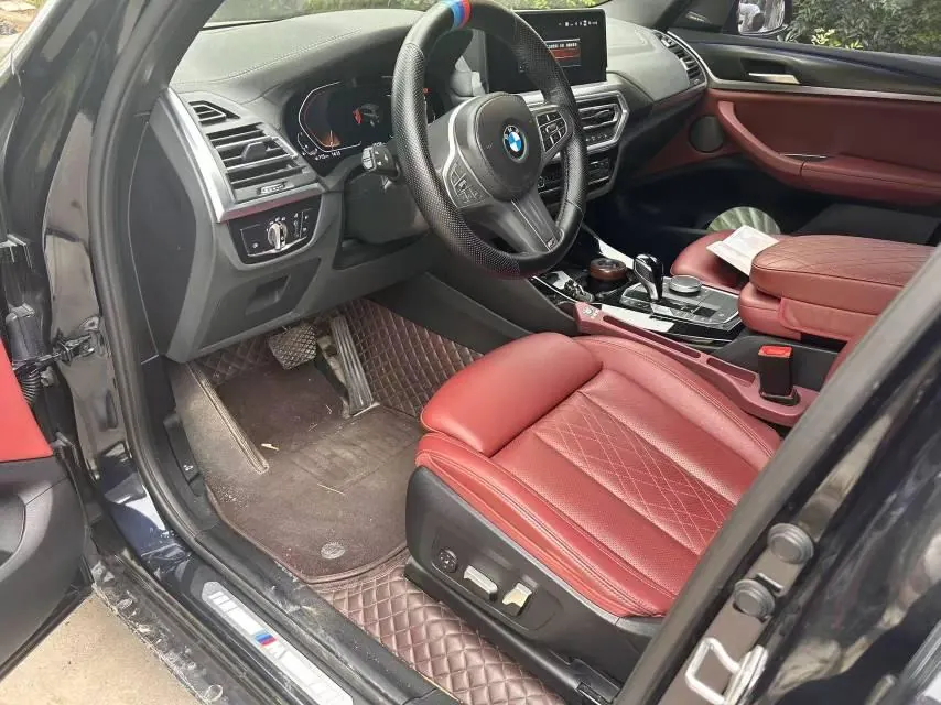 BMW 2022 X3 xDrive30i 2.0T exclusive M obsidian night set automatic gear 2