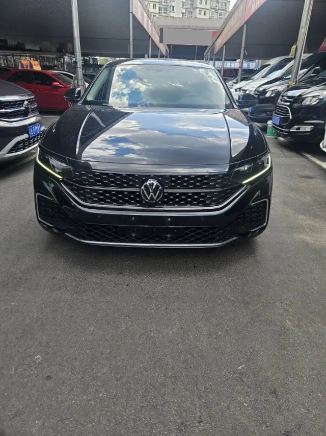 Volkswagen 2022 Passat 2.0TSI 330TSI Star Elite Edition Automatic Gear 2