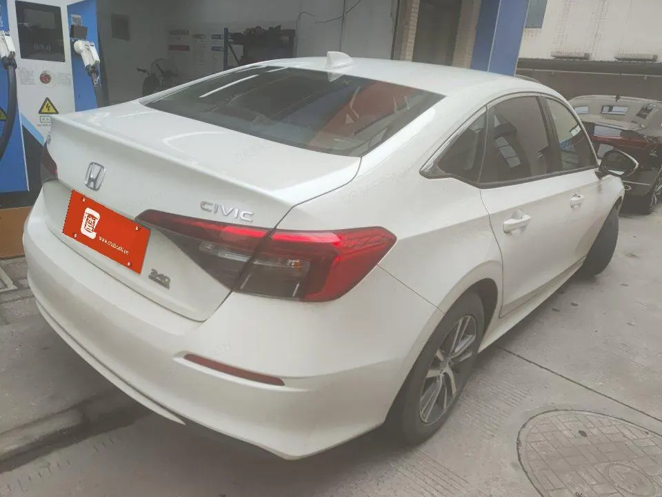 Honda 2023 Civic 1.5T CVT 240TURBO Sporty Edition Automatic 3