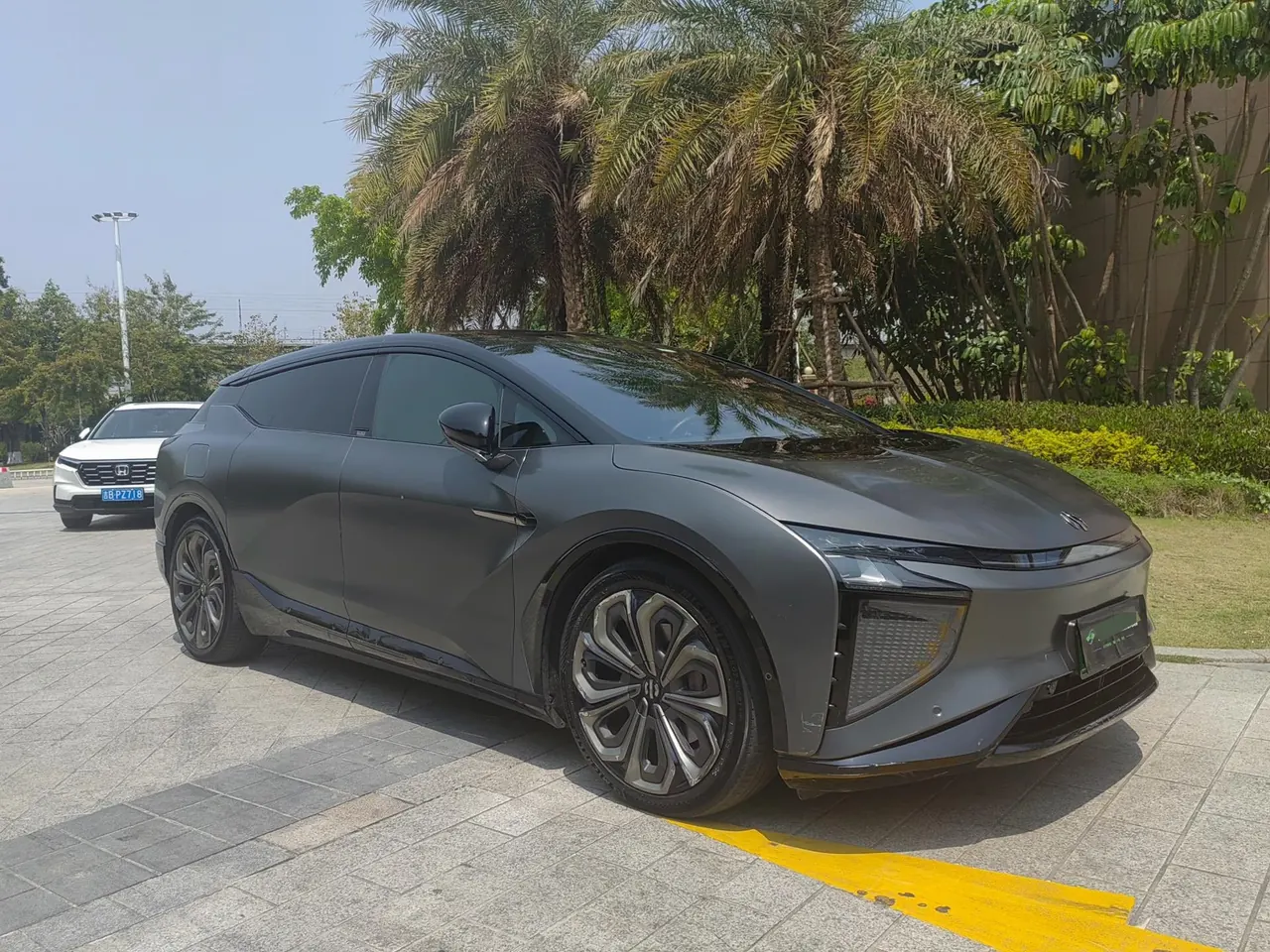 HiPhi 2021 HiPhi X Ultimate 4-seat Automatic Gear 3
