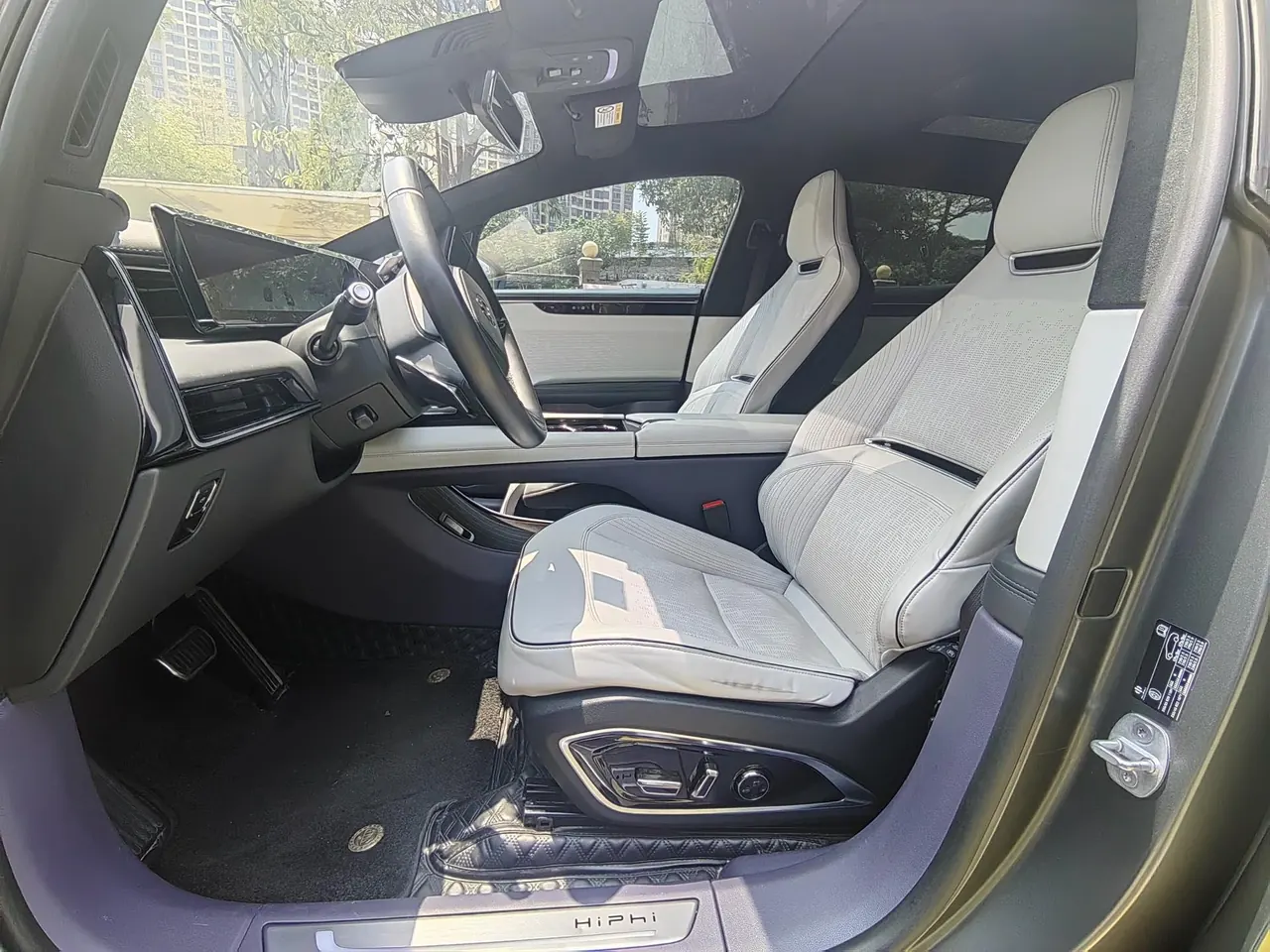 HiPhi 2021 HiPhi X Ultimate 4-seat Automatic Gear 7