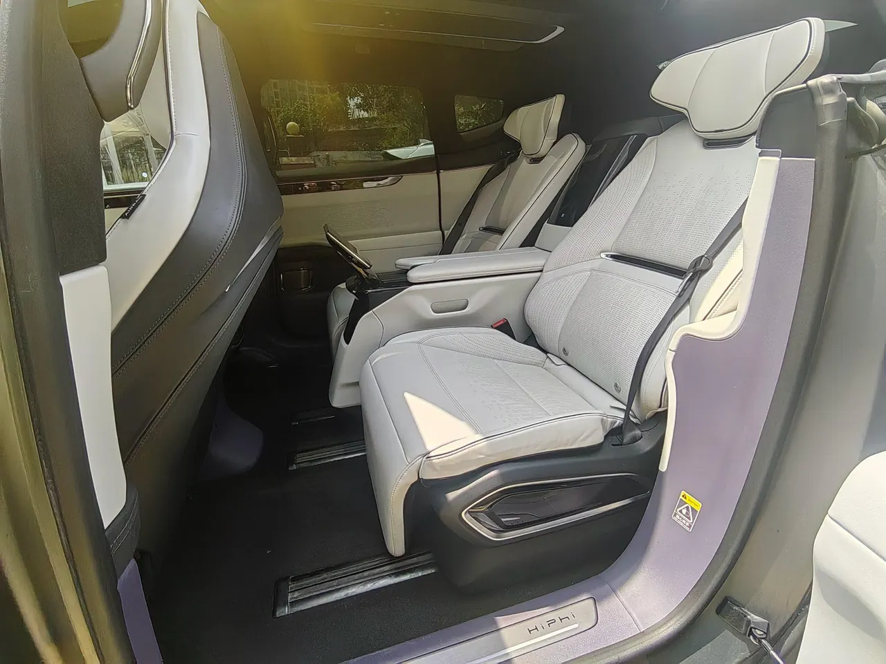 HiPhi 2021 HiPhi X Ultimate 4-seat Automatic Gear 9