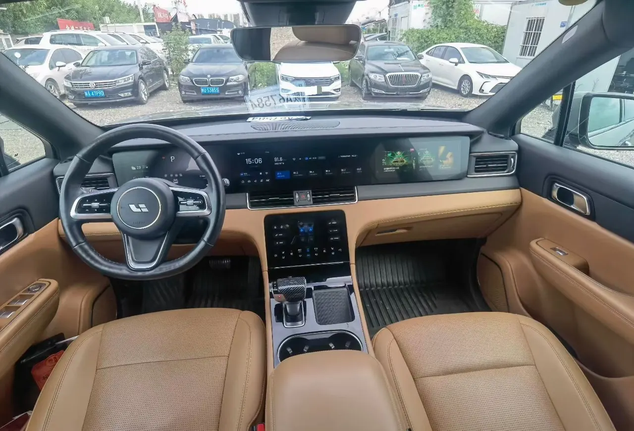 Li 2021 ONE extended range 6-seat version automatic gear 3