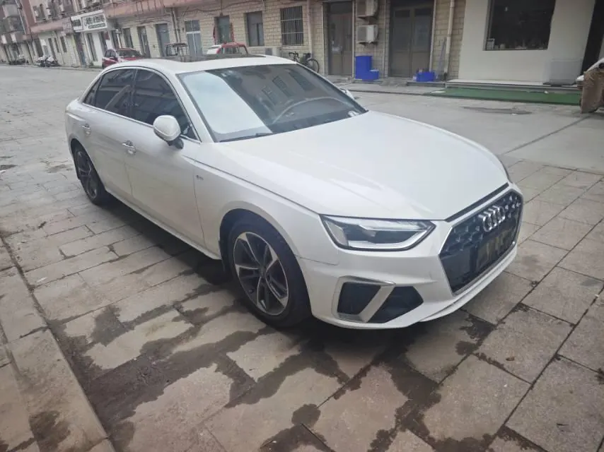 Audi 2020 A4L 2.0TFSI 40TFSI Fashion Dynamic Automatic 3