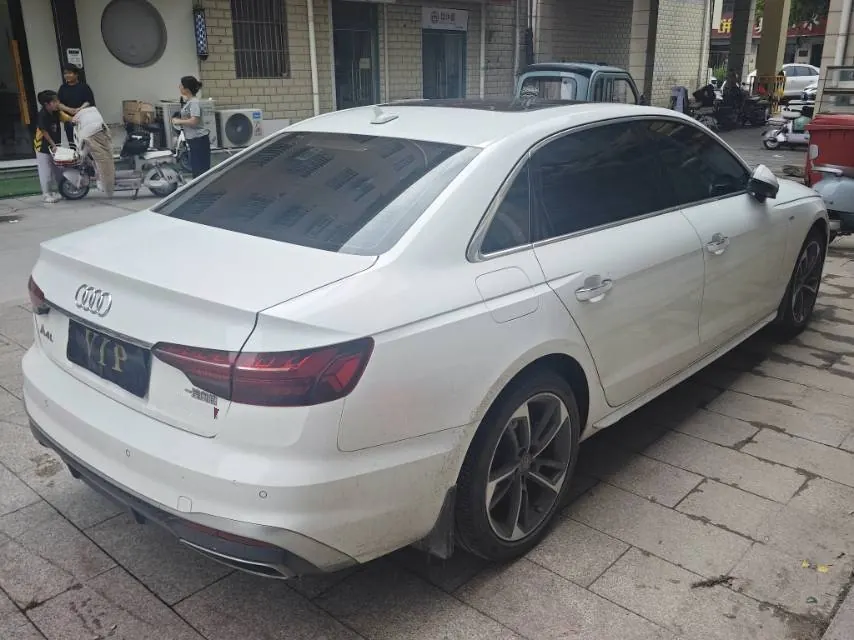Audi 2020 A4L 2.0TFSI 40TFSI Fashion Dynamic Automatic 5