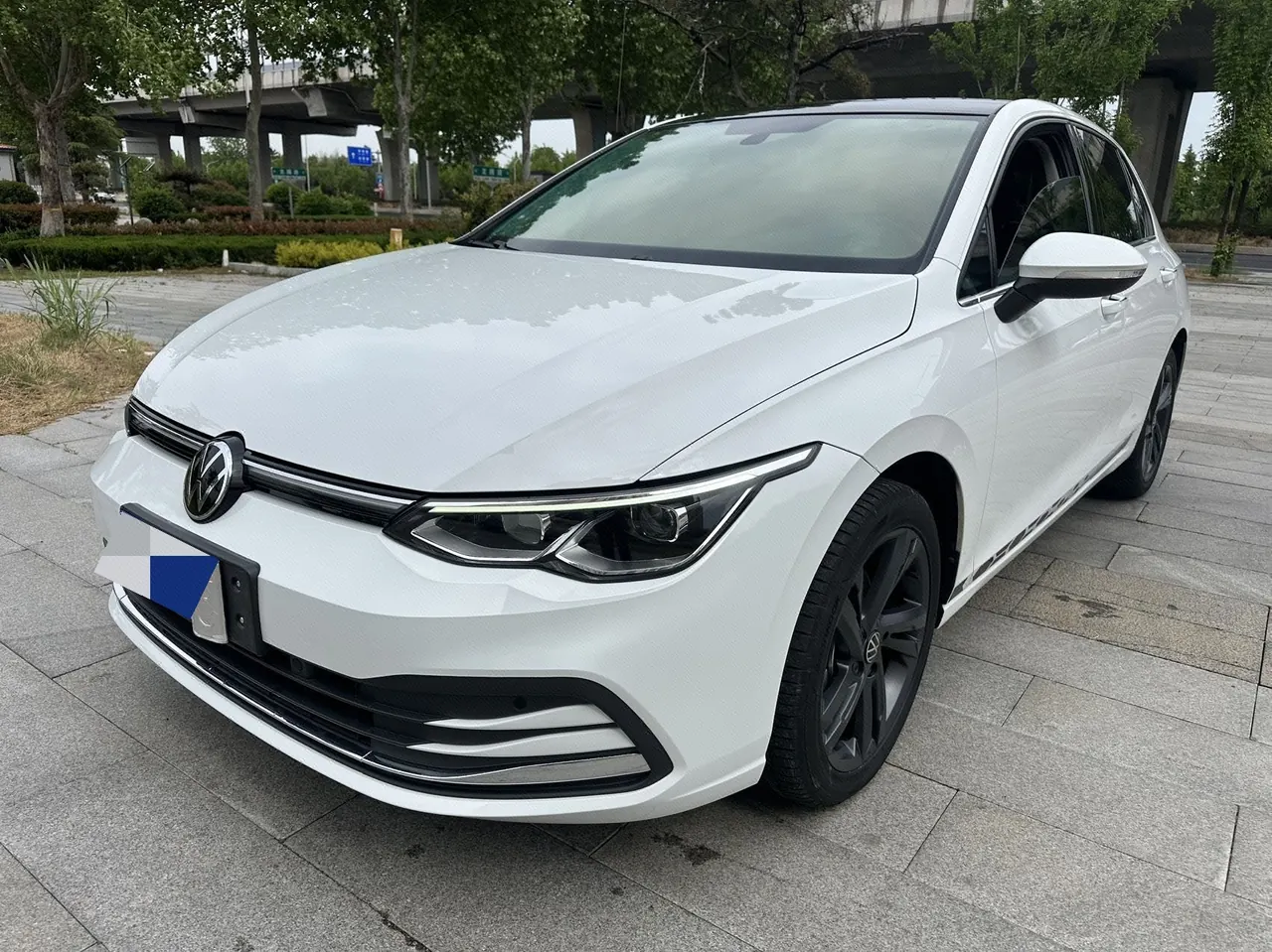 Open image lightbox: Volkswagen 2023 Golf 8 R-Line 1.4TSI 280TSI (Modified) Automatic Gear