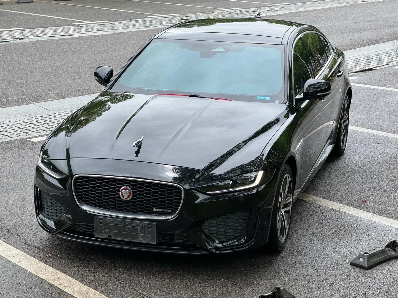 打开图片灯箱:Jaguar 2023 XEL 2.0T 250PS R-DYNAMIC S Enterprising Sports Edition Automatic Gear