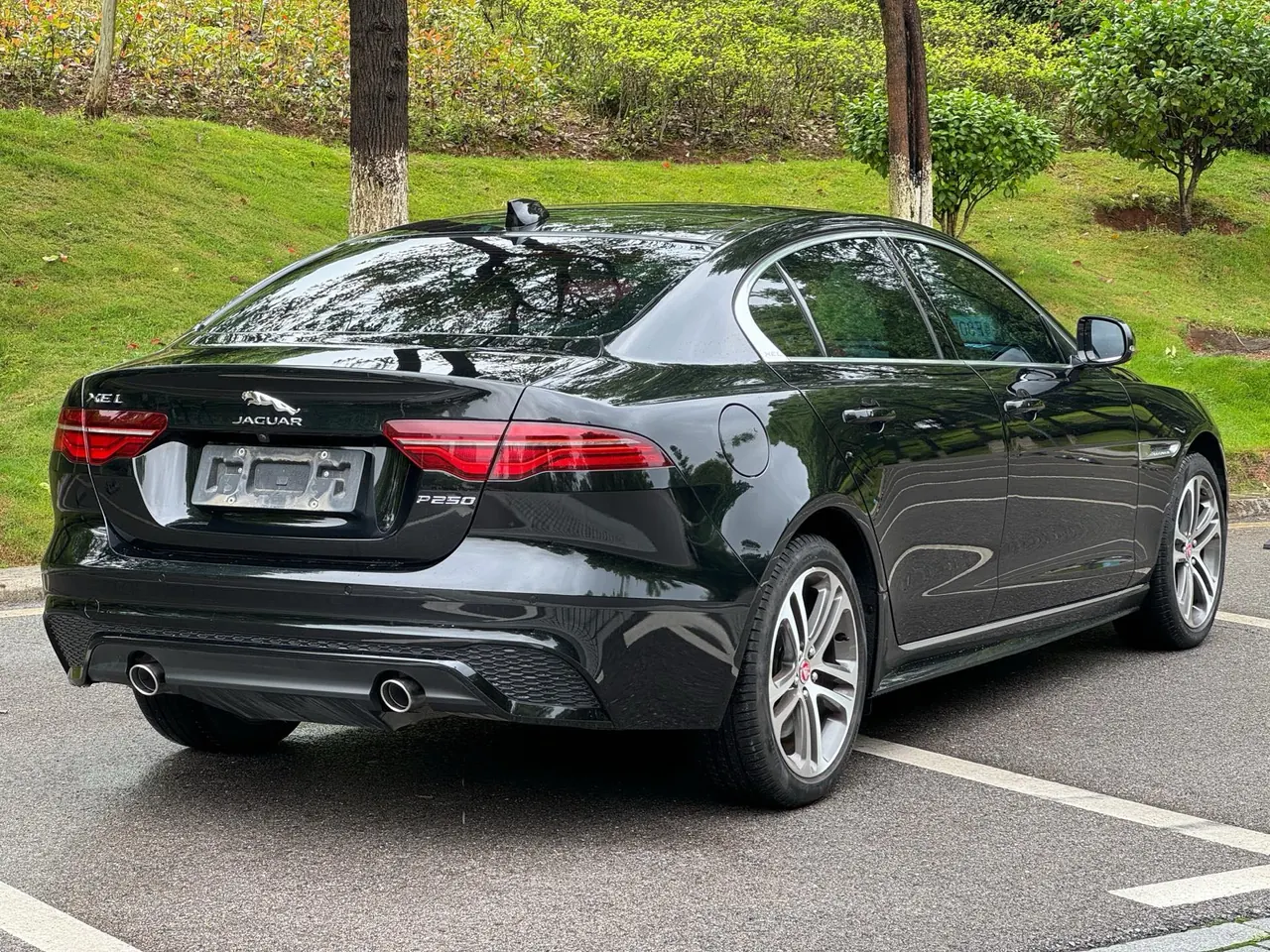 Jaguar 2023 XEL 2.0T 250PS R-DYNAMIC S Enterprising Sports Edition Automatic Gear 3