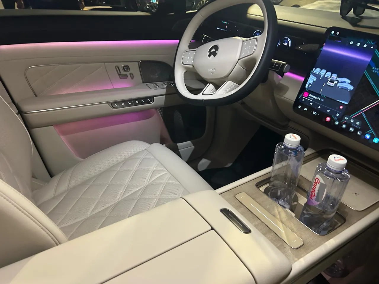 NIO 2026 ES8 5-seat Executive Deluxe Automatic Gear 3