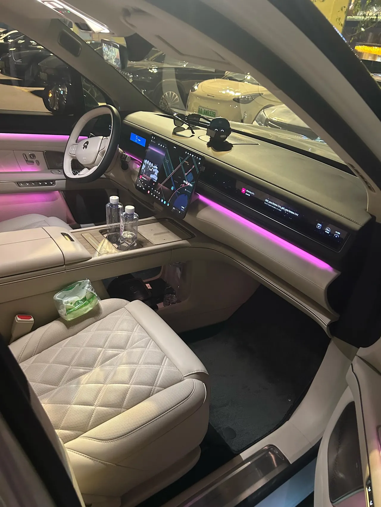 NIO 2026 ES8 5-seat Executive Deluxe Automatic Gear 4