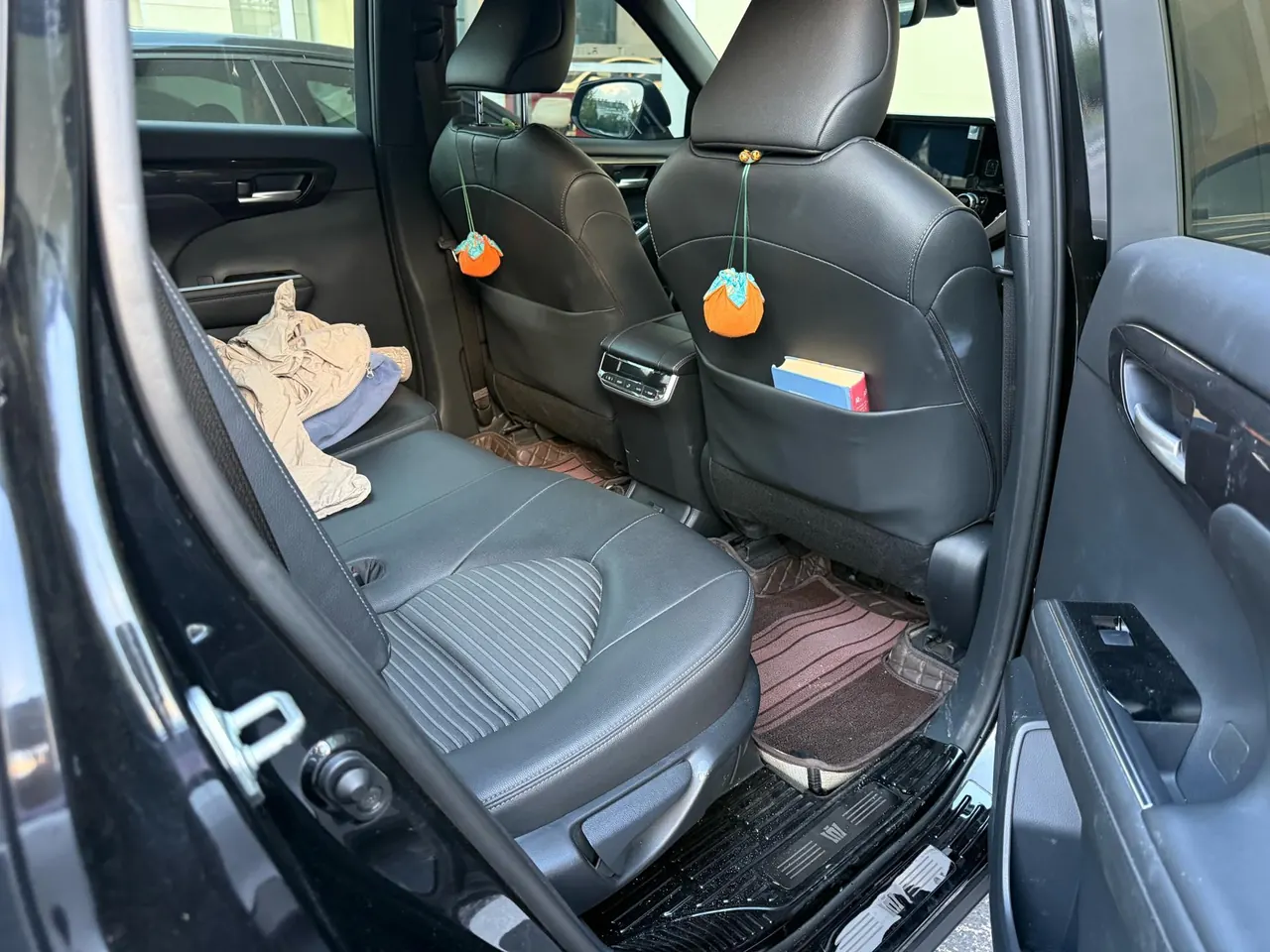 Toyota 2022 Crown Land Release 2.0T Premium Edition Automatic Gear 3