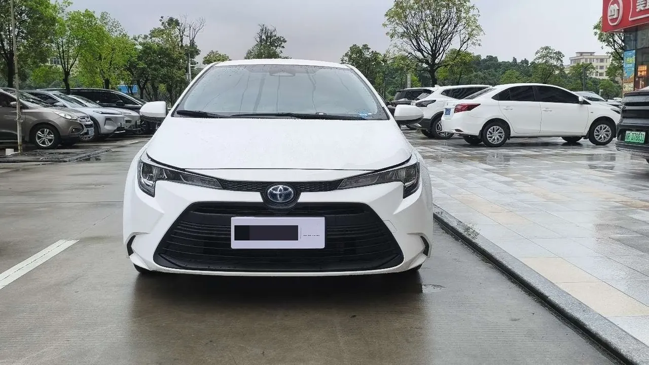 Toyota 2023 Lei Ling Shuangqing 1.8 Stepless Intelligent Electric Hybrid Leading Edition Automatic Gear 2