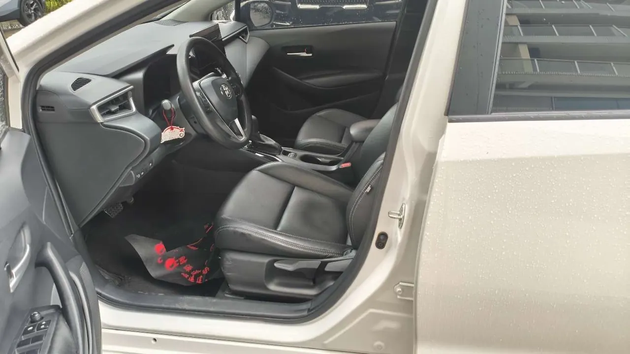 Toyota 2023 Lei Ling Shuangqing 1.8 Stepless Intelligent Electric Hybrid Leading Edition Automatic Gear 3