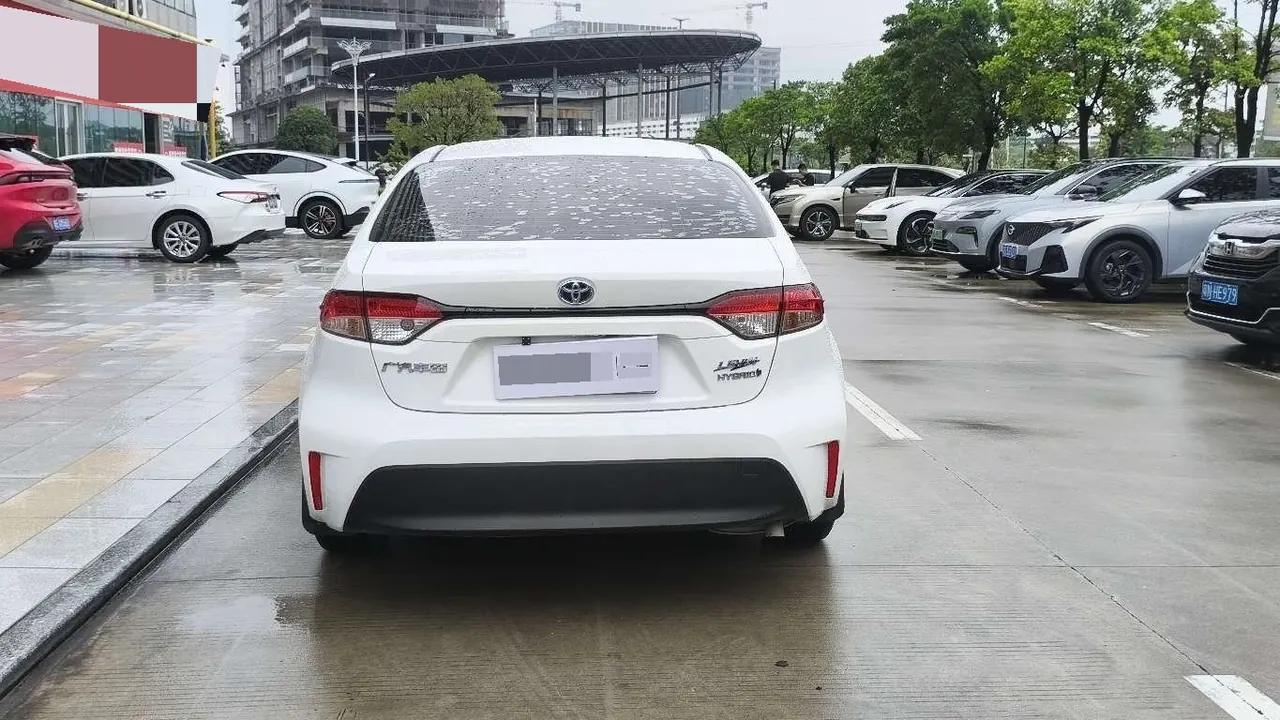 Toyota 2023 Lei Ling Shuangqing 1.8 Stepless Intelligent Electric Hybrid Leading Edition Automatic Gear 5