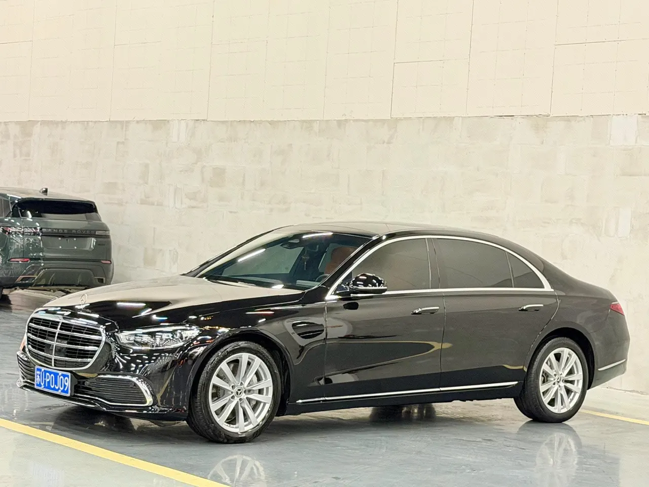 打开图片灯箱:Mercedes Benz S-Class (Imported) 2023 S 400 L 48V 2.5T Commercial Automatic Gear
