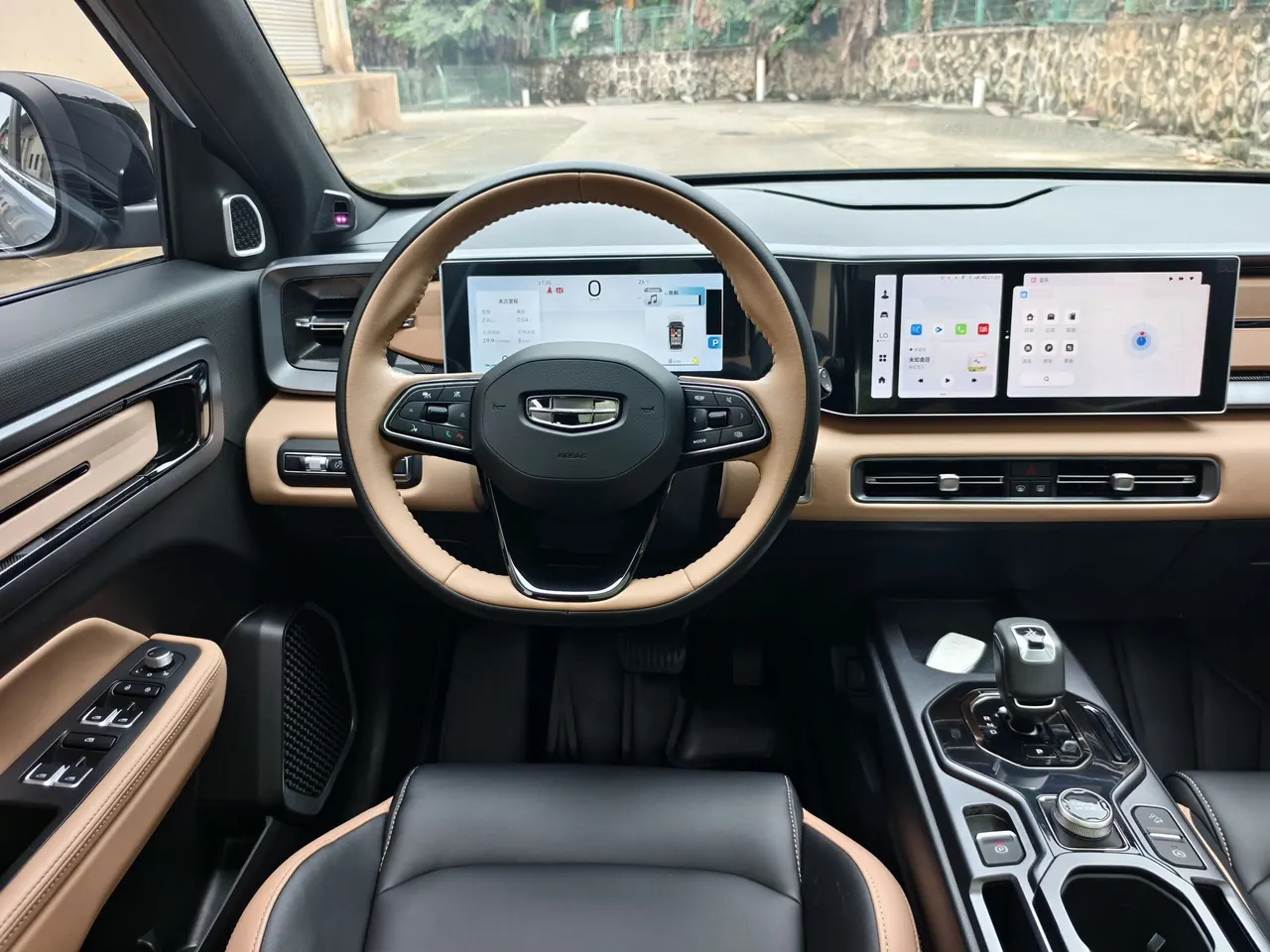 Geely 2023 icon 1.5TD chocolate alcohol version automatic gear 7