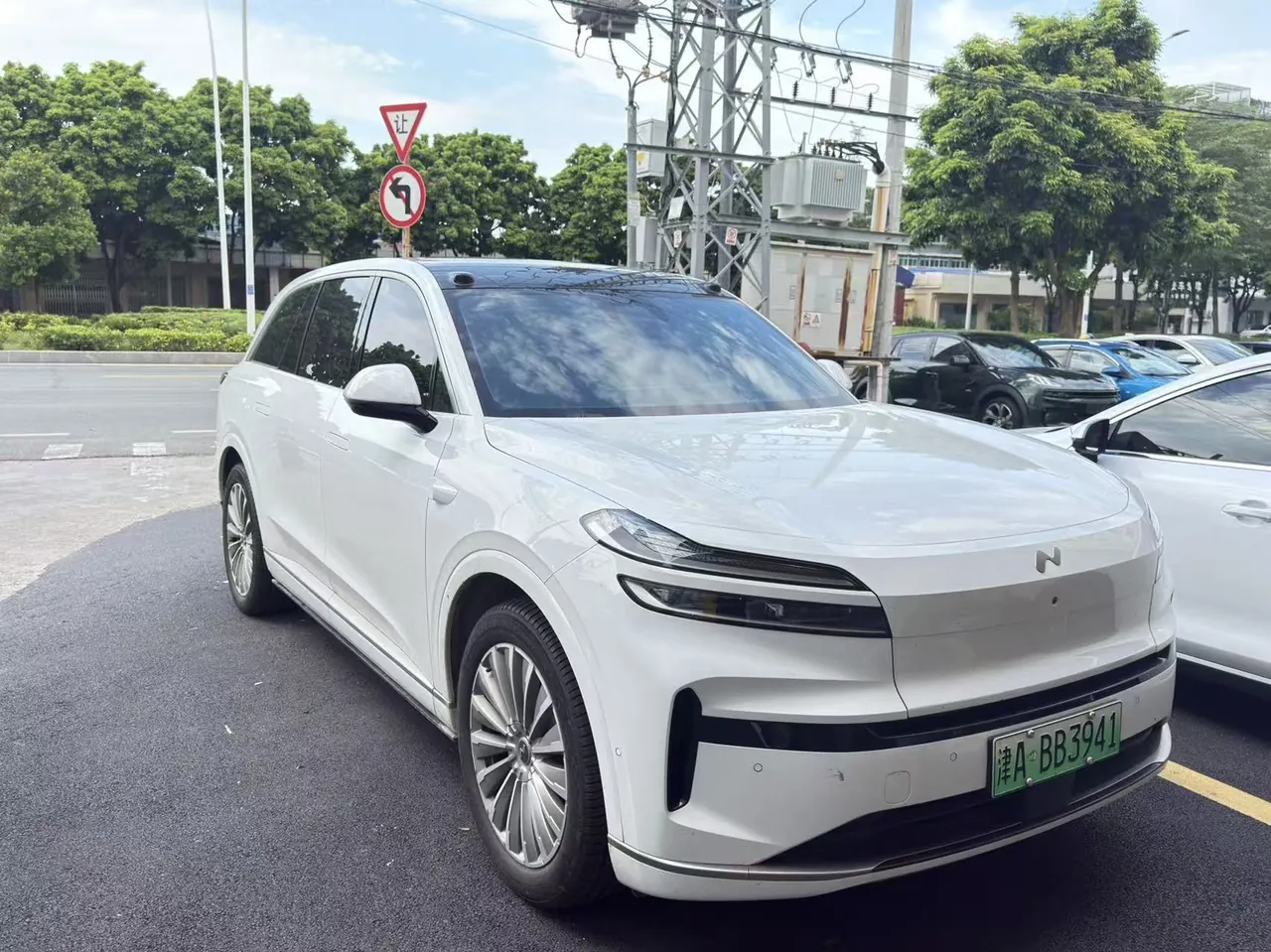 ONVO 2025 L90 Pro six-seat automatic gear 5