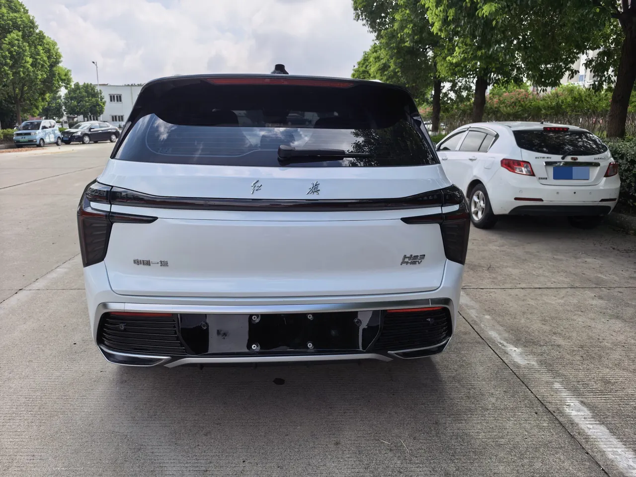 HongQi 2025 HS3 PHEV 1.5T 117km Strong for PLUS Edition Automatic Gear 4