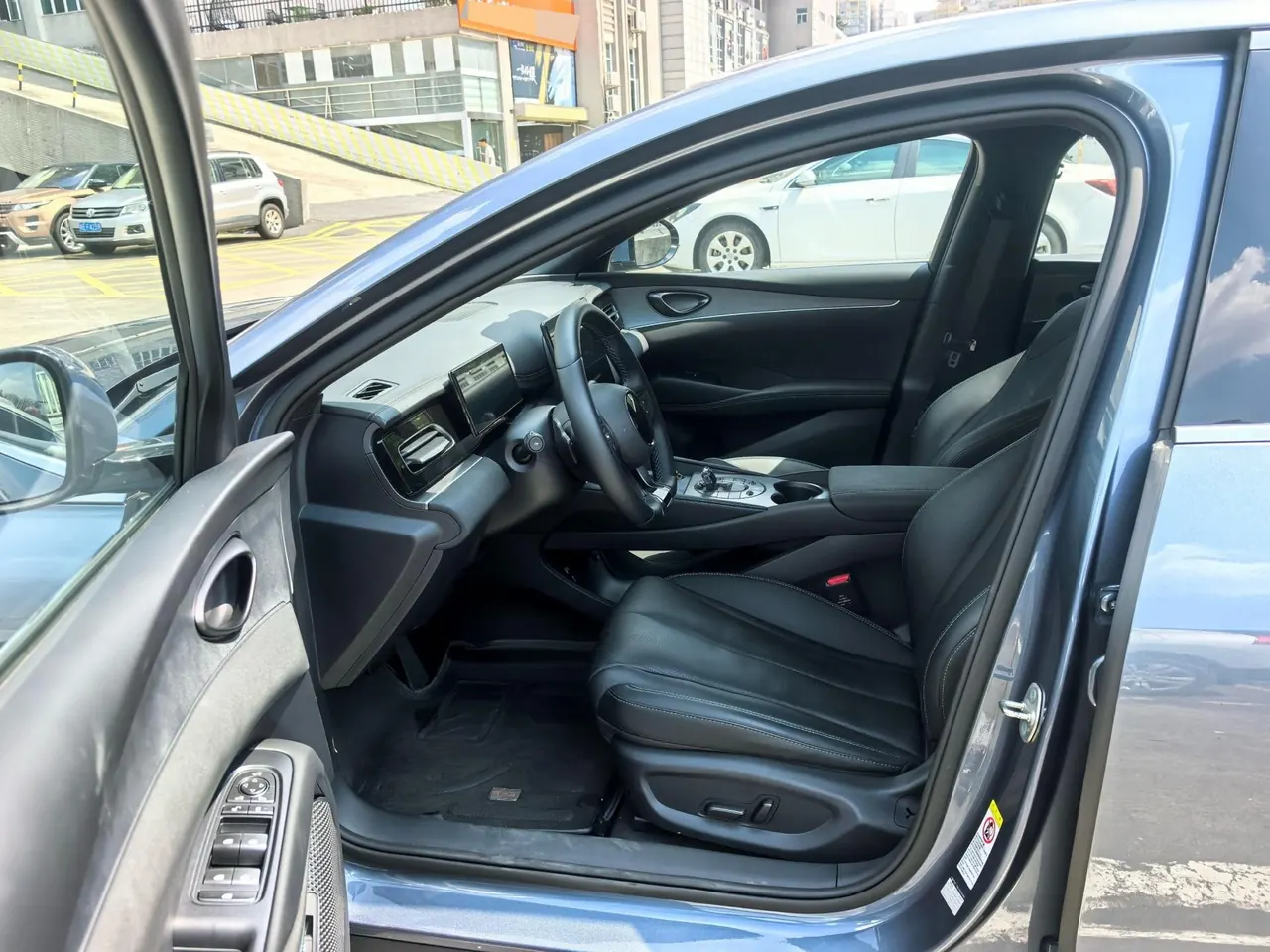 BYD 2025 seals 06 DM-i 1.5 stepless smart driving version 120KM exclusive automatic gear 4