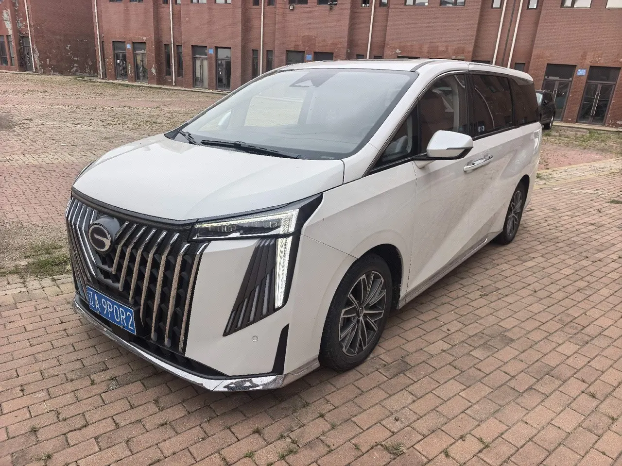 打开图片灯箱:Trumpchi 2025 M8 Dual-Motor 2.0T Grandmaster Series Super Hybrid Automatic Transmission