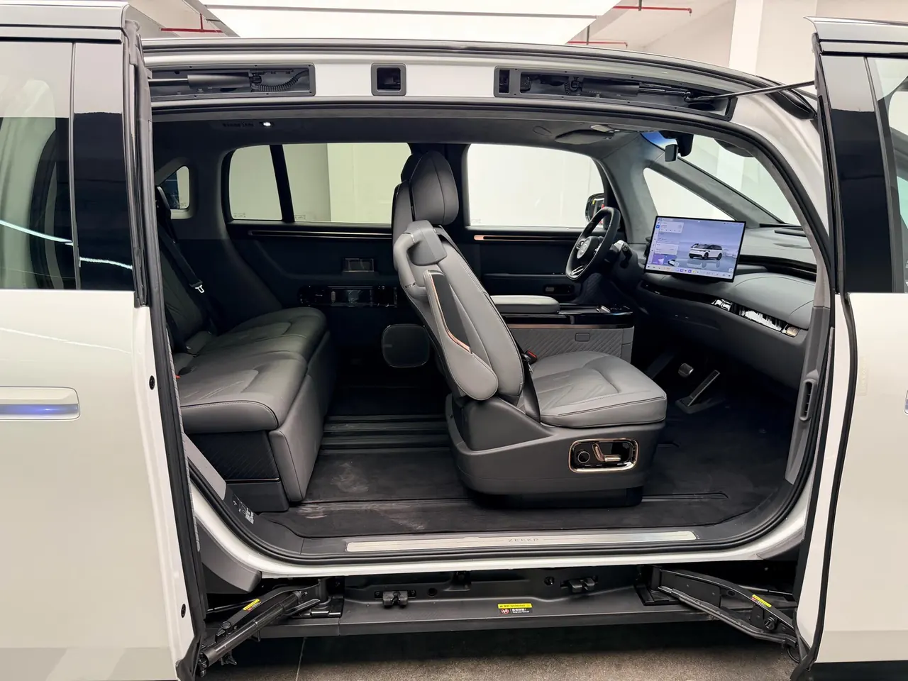 Zeekr 2025 Zeekr MIX Smart Driving Edition Automatic Transmission 16
