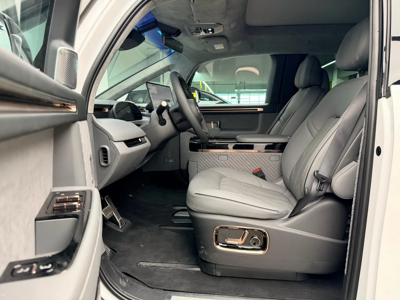 Zeekr 2025 Zeekr MIX Smart Driving Edition Automatic Transmission 9