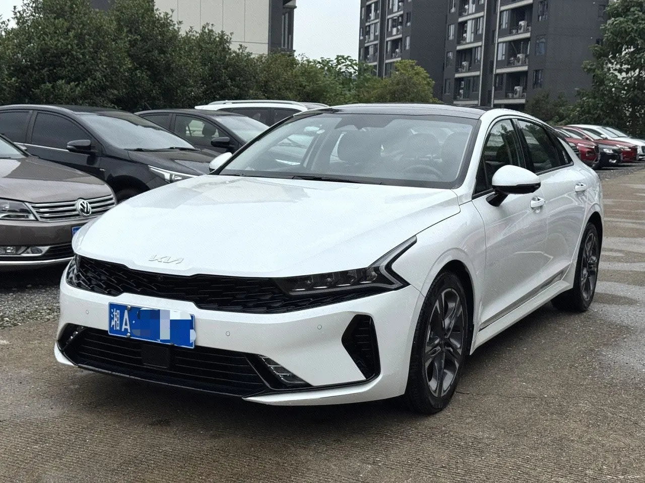 Open image lightbox: Kia 2025 K5 1.5T Premium Edition Automatic Gear