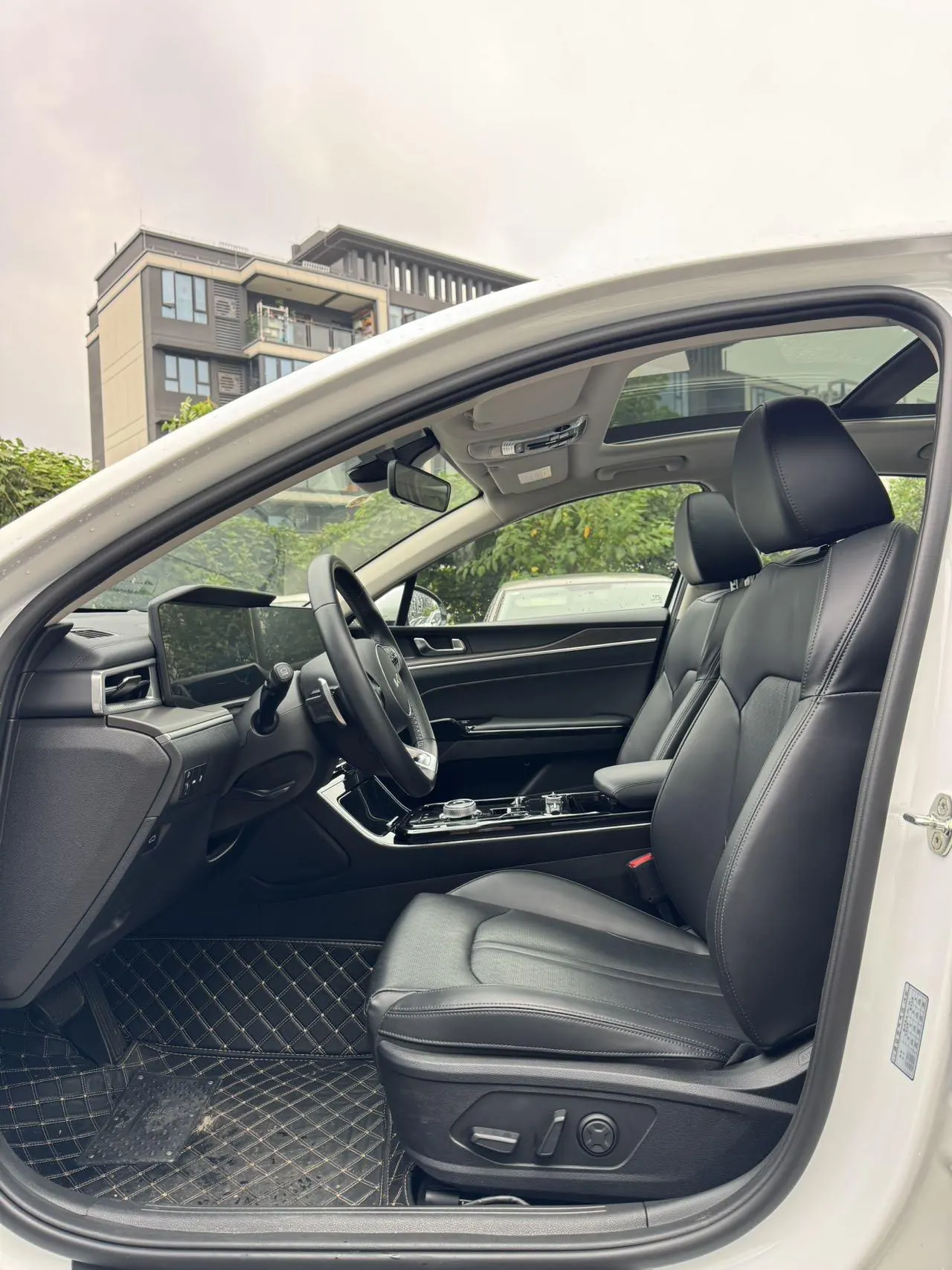Kia 2025 K5 1.5T Premium Edition Automatic Gear 2