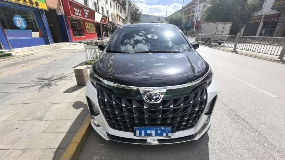 Toyota 2023 Grevia HYBRID 2.5 Stepless VIP Edition Automatic Gear 4